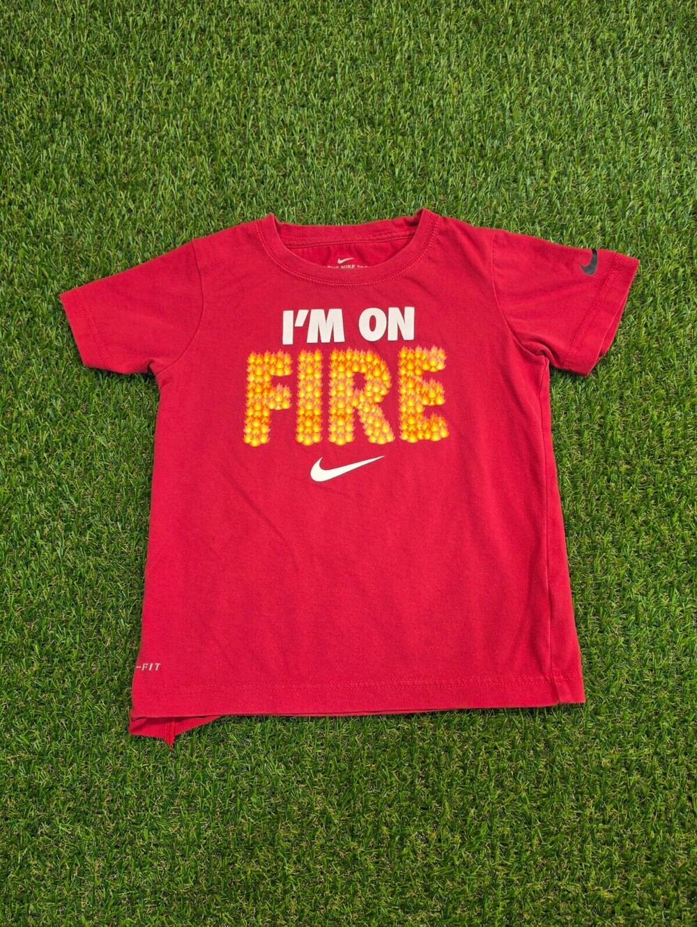 Nike Red Boys' 'I'm On Fire' Graphic T-Shirt Size Small